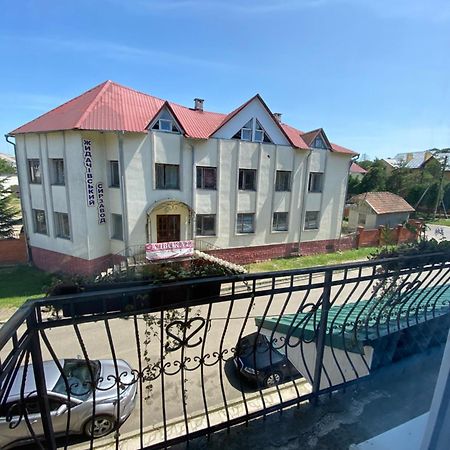 Удеч Hotel Zhidachov Exterior photo