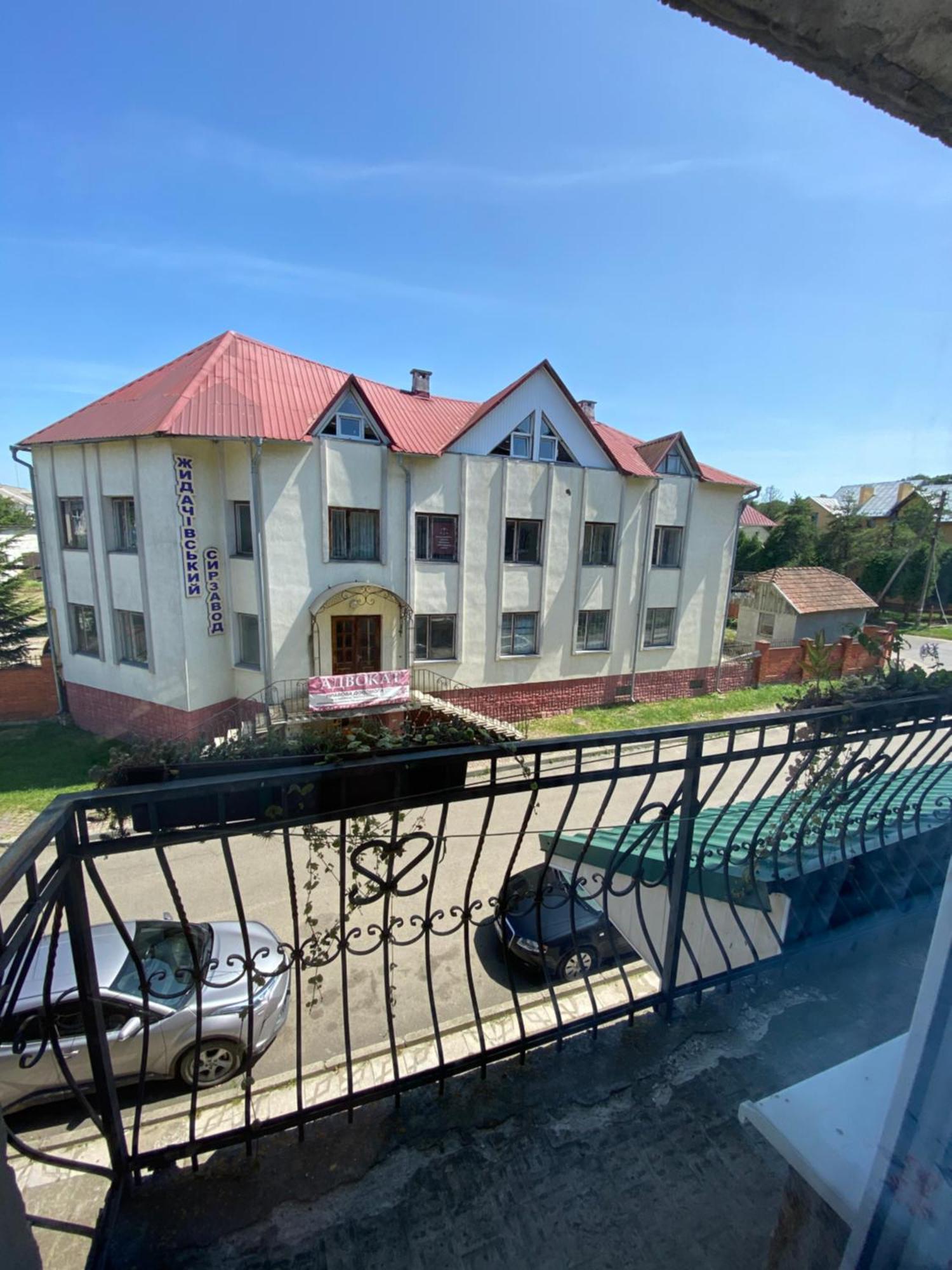 Удеч Hotel Zhidachov Exterior photo