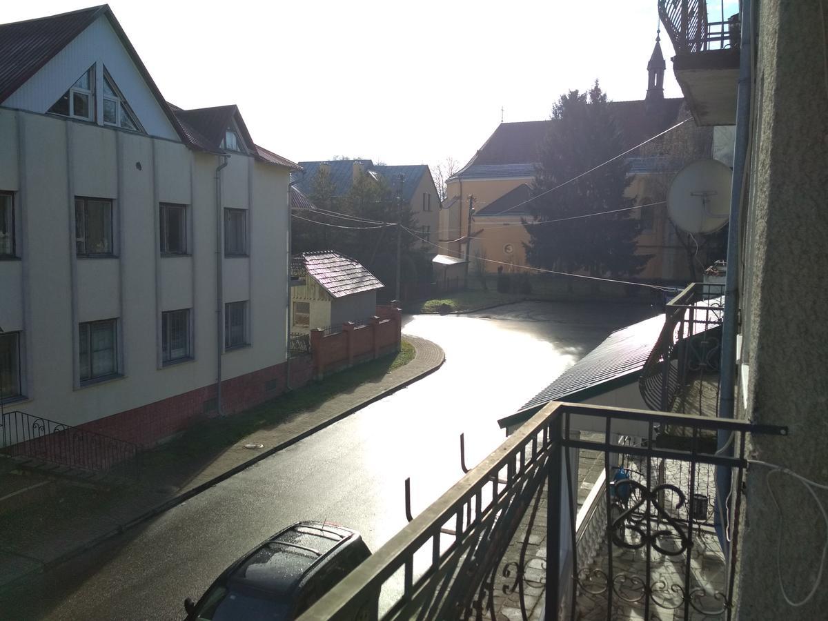 Удеч Hotel Zhidachov Exterior photo